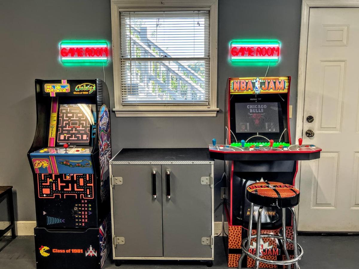 Ole Smoky Bnb - Game Room, Hot Tub, Mtn Views! Пиджен Фордж Екстериор снимка