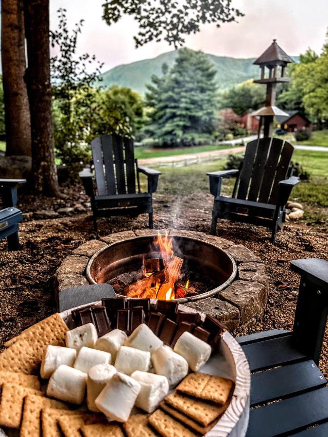 Ole Smoky Bnb - Game Room, Hot Tub, Mtn Views! Пиджен Фордж Екстериор снимка
