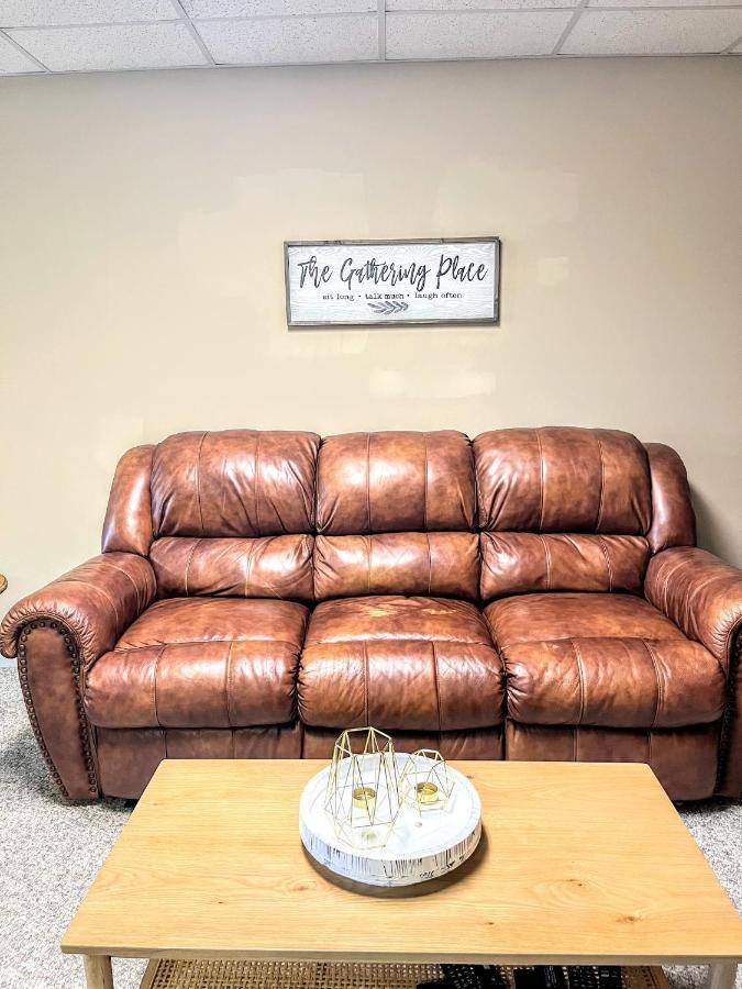 Ole Smoky Bnb - Game Room, Hot Tub, Mtn Views! Пиджен Фордж Екстериор снимка