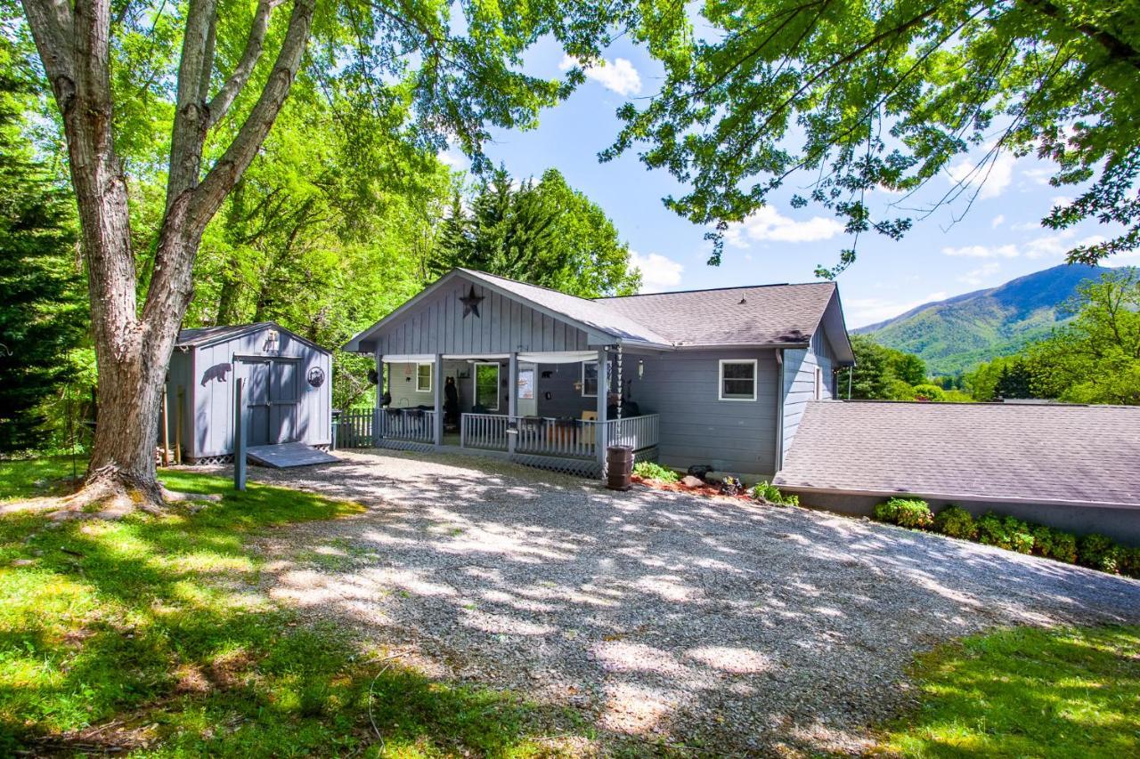 Ole Smoky Bnb - Game Room, Hot Tub, Mtn Views! Пиджен Фордж Екстериор снимка