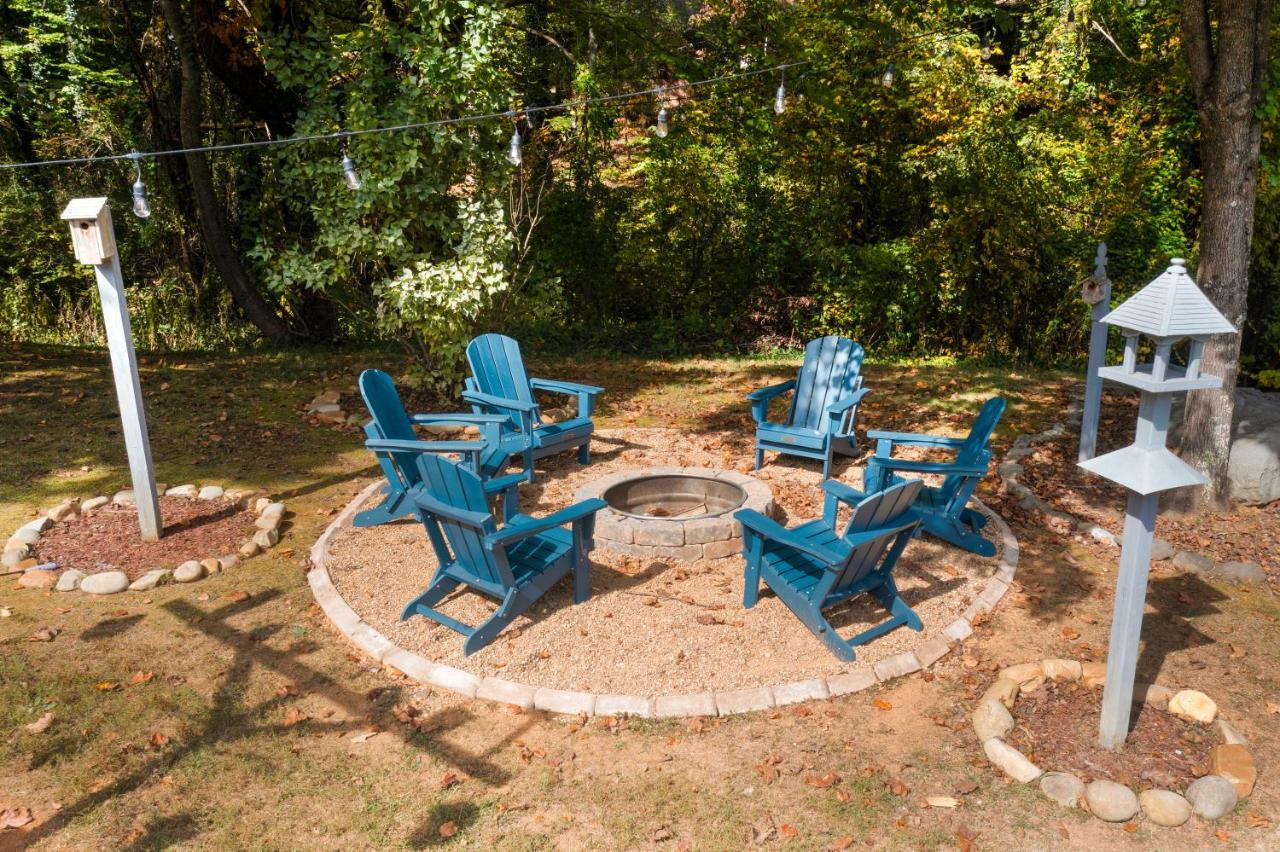 Ole Smoky Bnb - Game Room, Hot Tub, Mtn Views! Пиджен Фордж Екстериор снимка